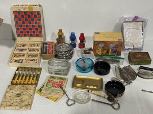 lot 114 image: Assorted Vintage Items