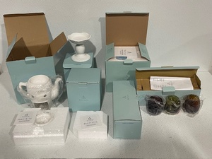 lot 115 image: Party Lite Items in the Boxes