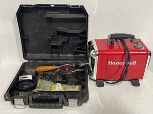 lot 124 image: Electric Heater and Hand Tools