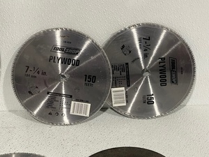 lot 63 image: Saw Blades