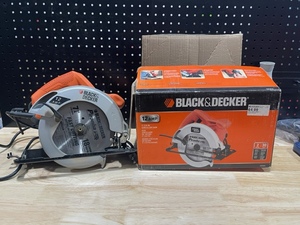 lot 2 image: Black & Decker Circular Saw