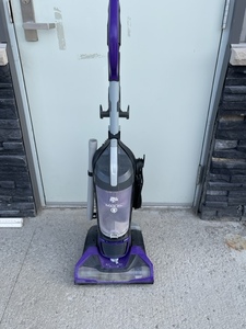 lot 22 image: Dirt Devil Vacuum
