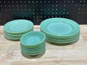 lot 28 image: Fire King Dish Set