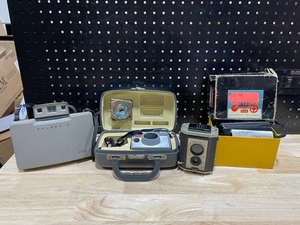 lot 35 image: Vintage Cameras