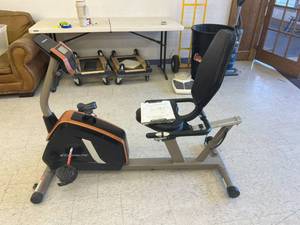 lot 3 image: Exerpeutic Recumbent Workout Bike