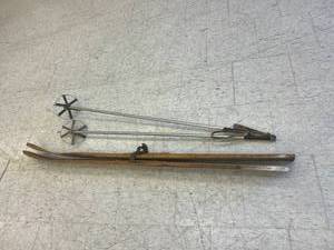 lot 17 image: &nbspAntique Wood Snow Skis & Poles
