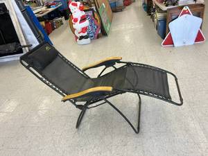 lot 29 image: Outdoor Lounger