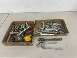 lot 60 image: Wrenches, Hand Tools