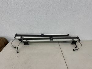 lot 101 image: Roof Racks