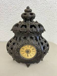 lot 109 image: Cast Iron Clock - Deemer Mfg Co