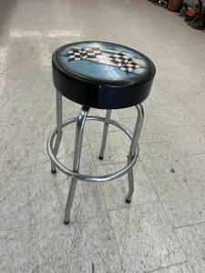 lot 119 image: Shop Stool