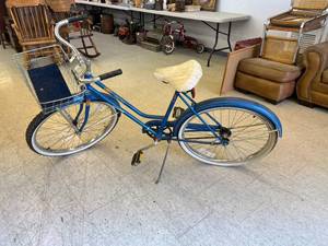 lot 144 image: Columbia Sterling Bicycle