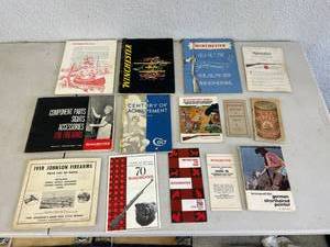 lot 151 image: Gun Flyers, Handbooks