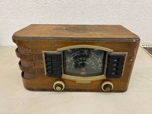 lot 160 image: Zenith Short Wave Radio