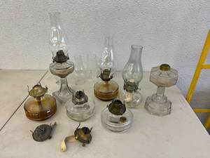lot 174 image: Lanterns