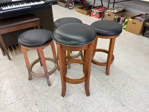 lot 181 image: Bar Stools