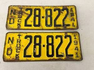 lot 199 image: Set 1941 Nd Truck License Plates