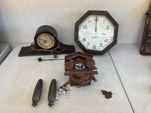 lot 235 image: Clocks