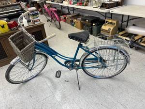 lot 261 image: Monark Thunderbird Bicycle