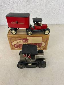 lot 263 image: Radio Car & Ertl Fleet Farm Truck