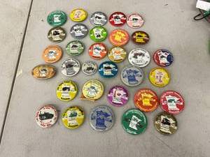 lot 313 image: Lake Region Pioneer Threshermens Buttons