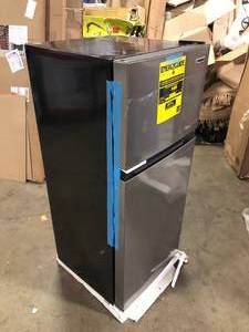 lot 45 image: Magic Chef 4.5 Two Door Refrigerator Customer Returns See Pictures
