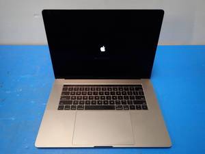 Apple&nbspMacBook Pro 13,3 A1707 &nbspINTEL(R) CORE(TM) I7-7700HQ CPU  2.80GHZ  16GB LPDDR3 RAM  251GB SSD  15.4 screen with 3360 x 2100 Resolution  Includes IOS and Charger &nbsp