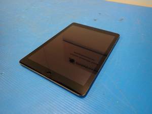 Apple&nbspiPad Air 1st Gen A1475  32GB of storage  Cellular Carrier Unlocked  Includes Charging cable