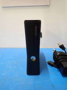 Xbox 360 console with power adapter  NO HD