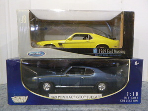 2 Die-Cast Muscle Cars