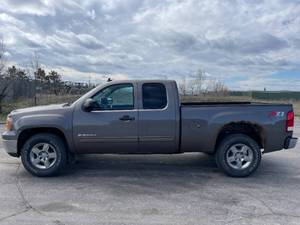 2012 GMC Sierra 1500 SLE - 4X4 - 2 OWNERS