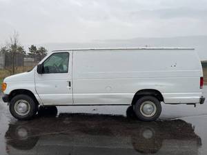 2005 Ford E-Series E-350 SD