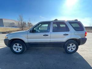 2005 Ford Escape XLT - 2 OWNERS - AWD