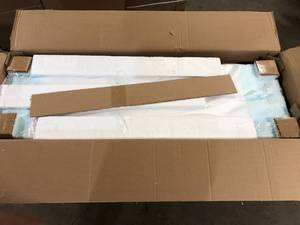 HomeRoots Bernadette White Glossy Bench with Lift Top (19.69 in. H x 55.12 in. W x 17.72 in. D)  Customer Returns See Pictures