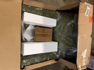 Accera Mid-Century Green Velvet Arm Chair with U-shaped Frame Customer Returns See Pictures