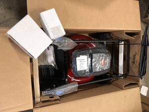 Toro 60V 21in Push Lawn Mower 4Ah Kit  Customer Returns See Pictures