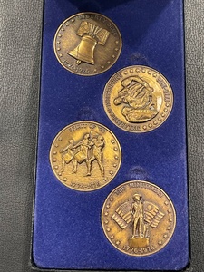 Bicentennial Medallions