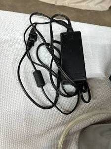 lot 21 image: Drive Medical Heavy Duty VacuMax Go Portable Suction Machine -&nbspIdeal for providing suction in the home or on the go with its rechargable battery Comes With Charger & Carry Bag Great Working Condition