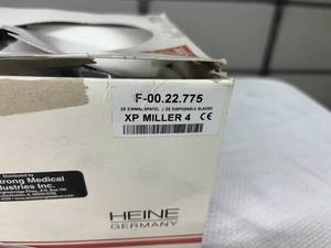 lot 91 image: NEW In Packages Heine Germany F-00.22.775 25-Pack XP Miller 4 Disposable Laryngoscope Blades