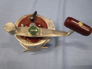 lot 27 image: Ryobi Trolling Reel - Vintage