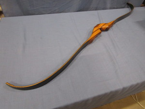 lot 37 image: Recurve Bow