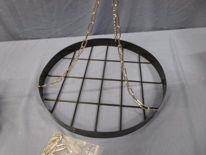 lot 44 image: Rack for Hanging