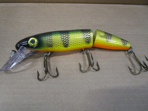 lot 72 image: Jointed Muskie Lure