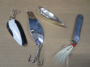 lot 76 image: Fishing Spoons