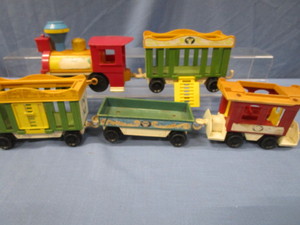 lot 128 image: Fisher Price Circus Train