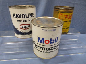 lot 131 image: Petroliana Cans