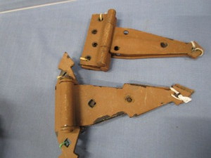 lot 133 image: Vintage Hinges
