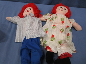 lot 177 image: Raggedy Ann & Andy