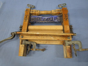 lot 190 image: Anchor Brand Wringer