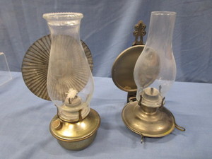 lot 193 image: Bracket Lamps
